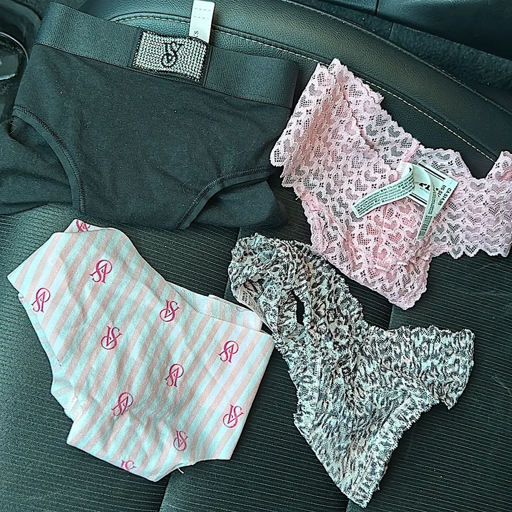 Victoria’s Secret underwear bundle  (4 pairs total)
all brand new with tags - Picture 6 of 8